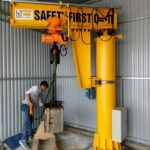 Bán cổng trục chạy trên nền bê tông